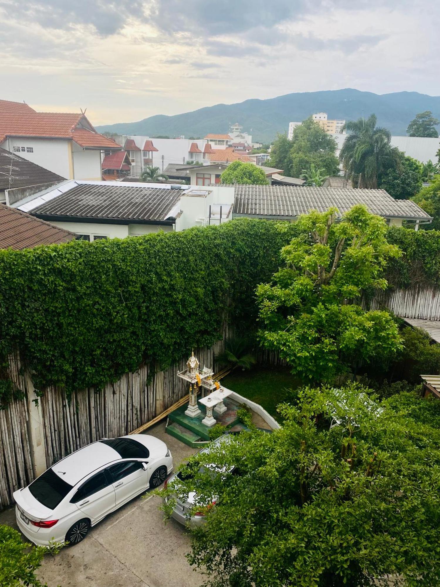Wua Lai Boutique Hotel Chiang Mai Ngoại thất bức ảnh